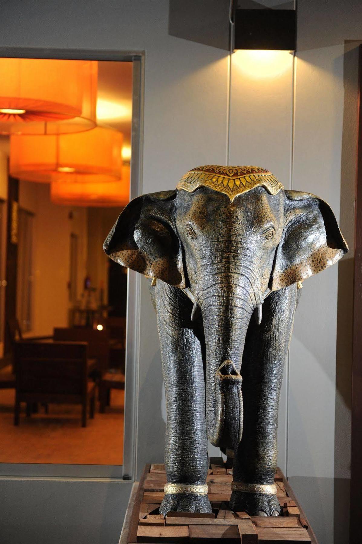 Mawin Hotel Chiang Mai Exterior photo